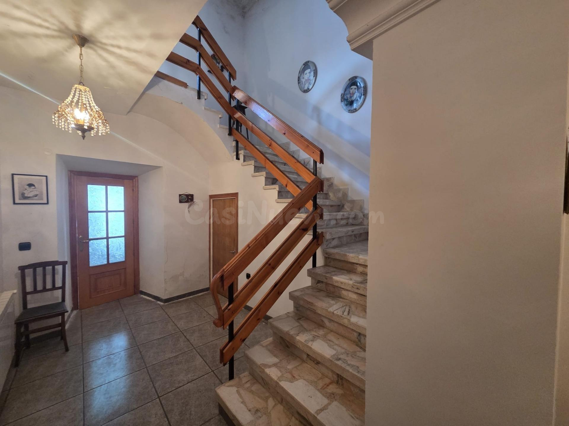 SE VENDE CASA EN EL CENTRO DE VALDERAS, DOS PLANTAS, 4 HAB., - foto 3