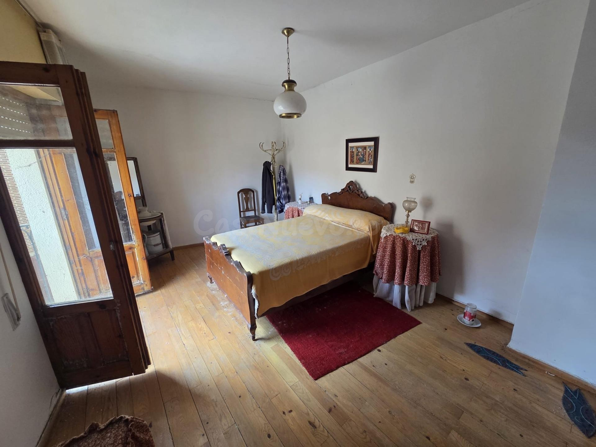 SE VENDE CASA EN EL CENTRO DE VALDERAS, DOS PLANTAS, 4 HAB., - foto 4
