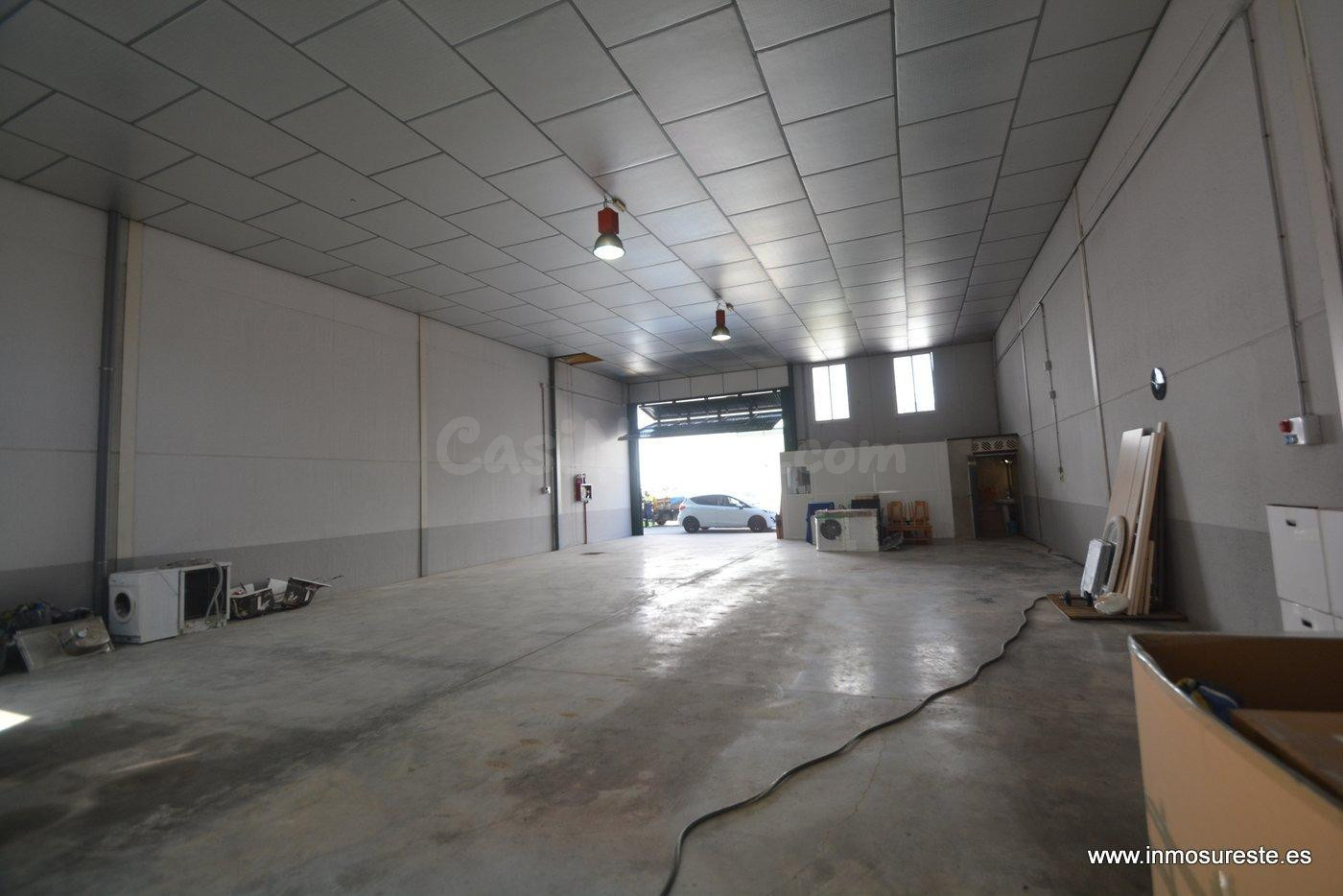 Venta de nave industrial en Polígono Puente Alto, con 240 m2 - foto 4