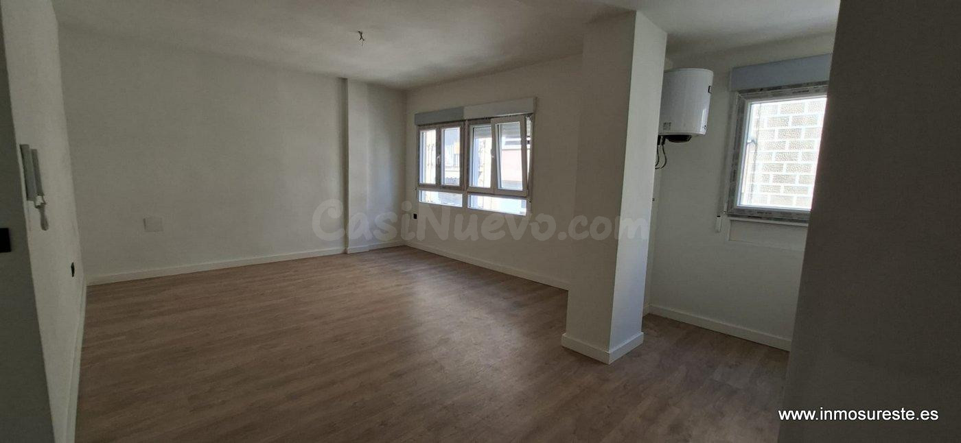 ¡Bajada de precio! Piso totalmente reformado a estrenar en e - foto 2