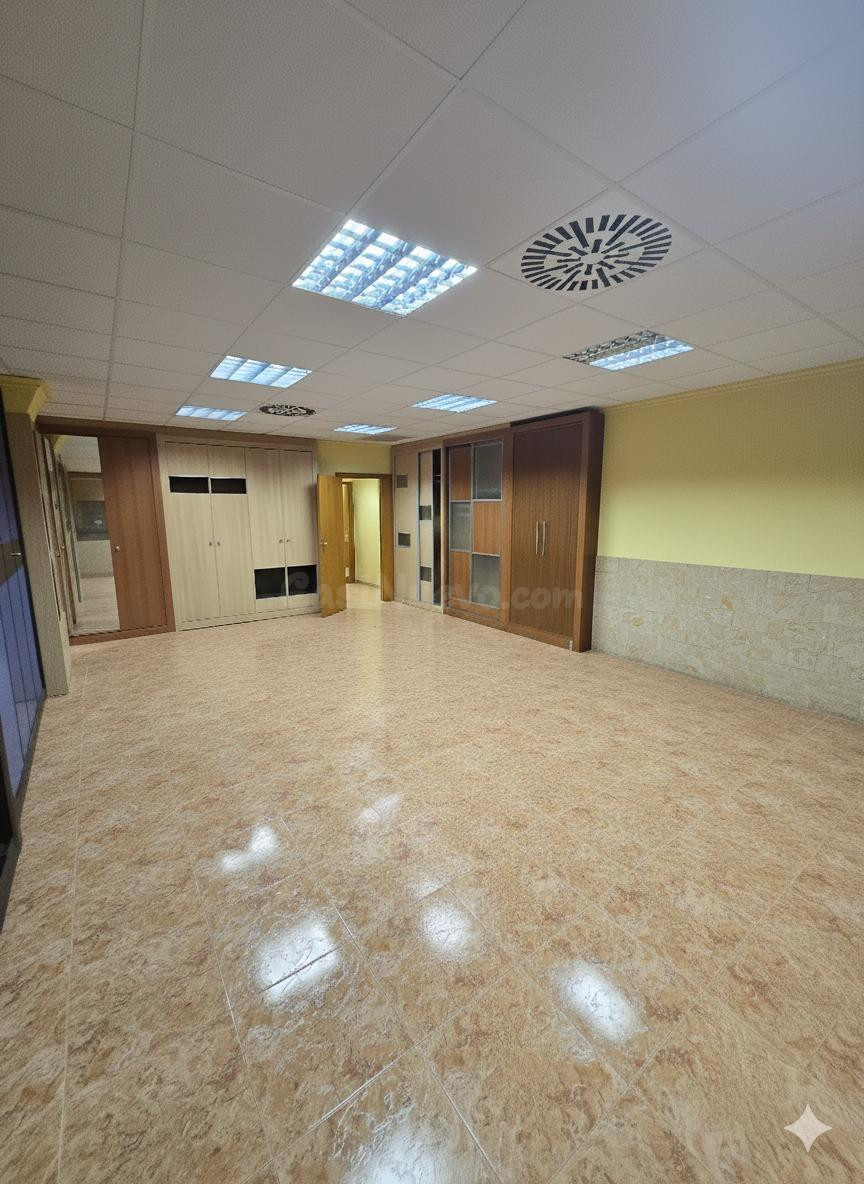 NAVE ALQUILER, CON OPCIÓN A OFICINAS - foto 3