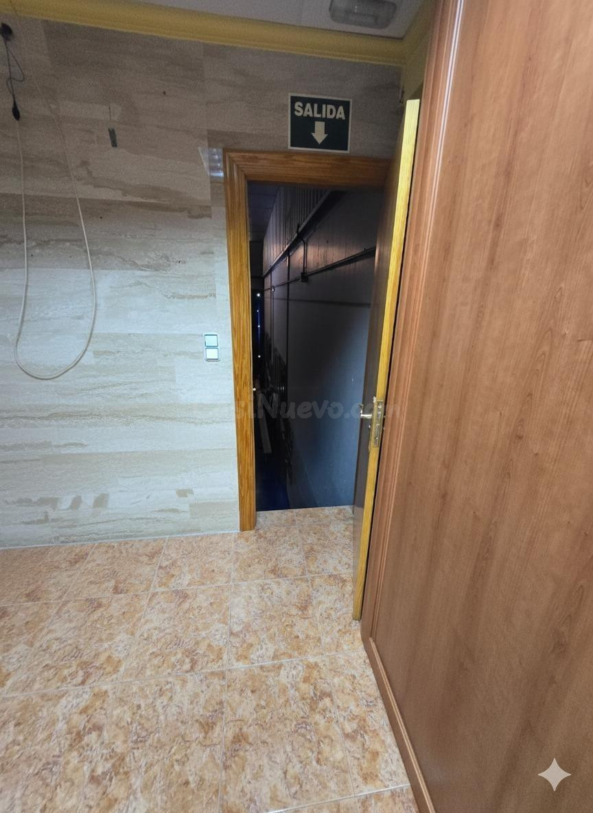 NAVE ALQUILER, CON OPCIÓN A OFICINAS - foto 5