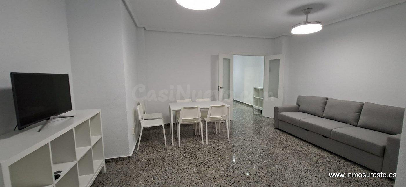 Alquiler estupendo piso en Avenida Teodomiro, “Los Andenes”  - foto 4