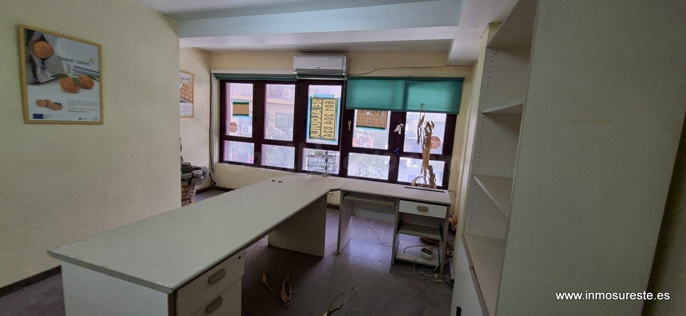 Alquiler de entresuelo en el centro de Orihuela, zona de Obi - foto 2