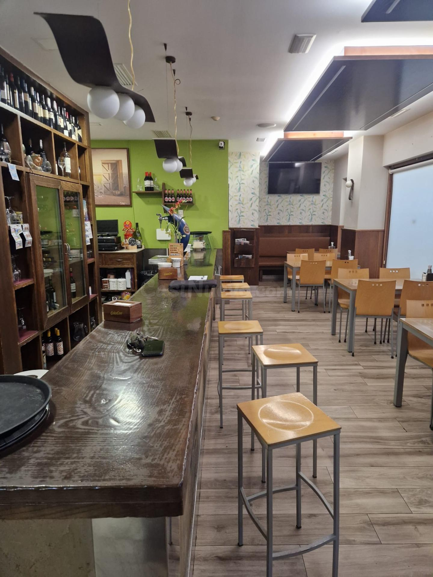 LOCAL - CAFETERIA EN VENTA