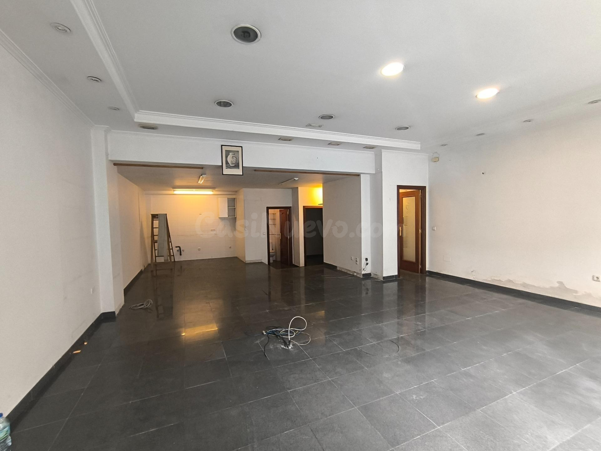 LOCAL COMERCIAL EN SANTIAGO - foto 4