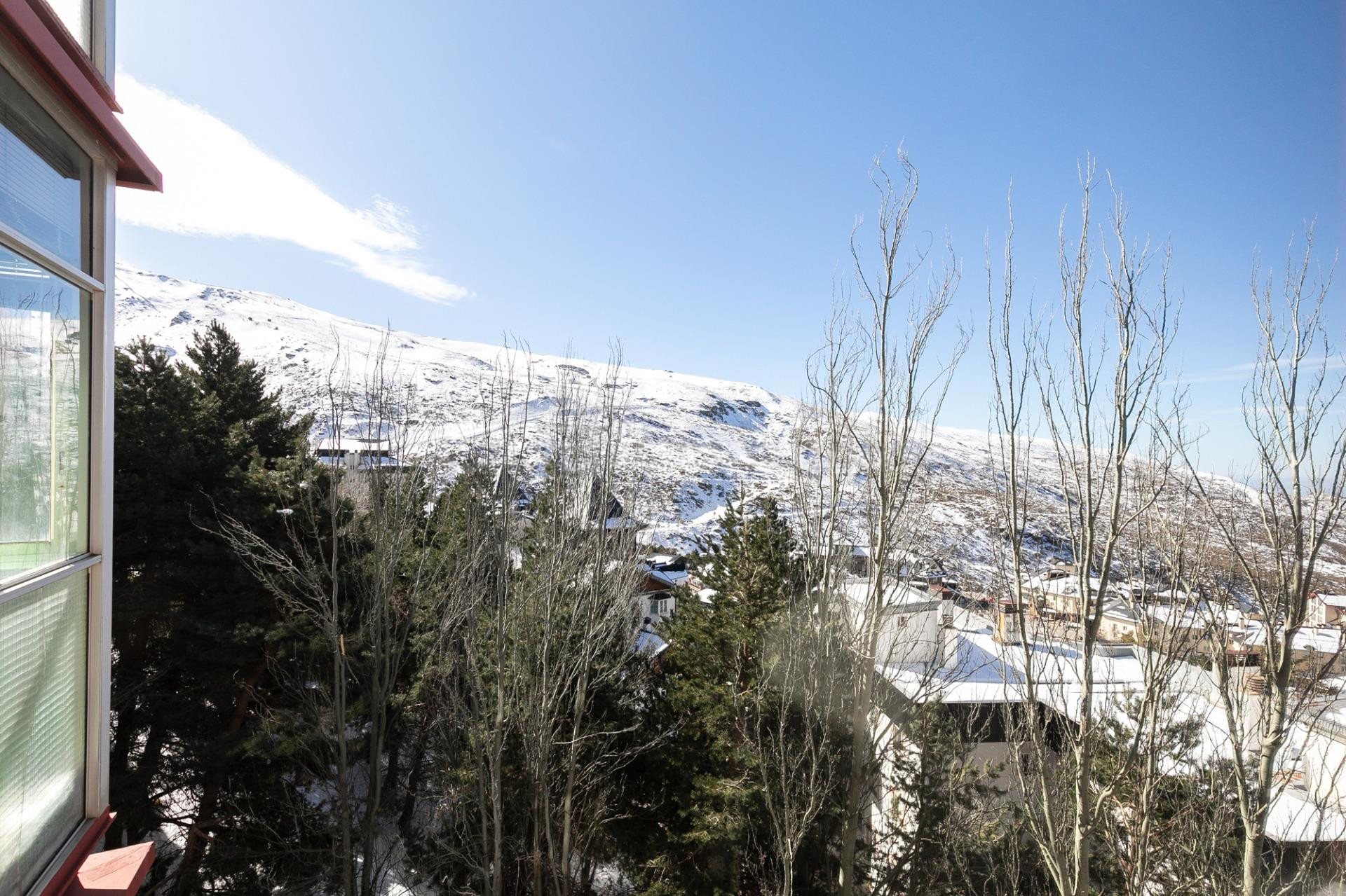 **Dúplex en Sierra Nevada: Tu Refugio Ideal en el Edificio E - foto 5