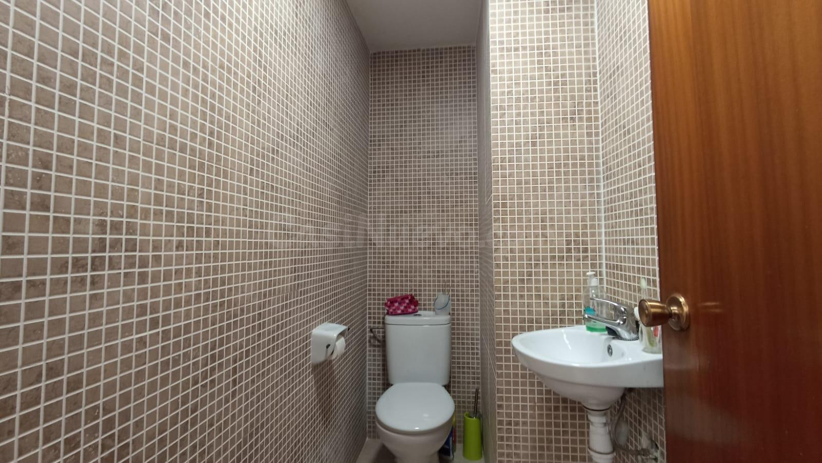 Magnifico local de 308 m2 frente Nuevo centro. - foto 4