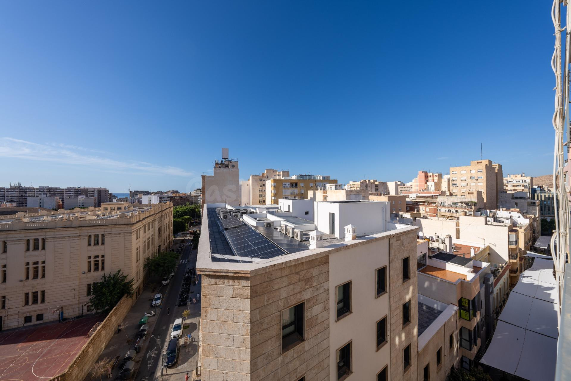 Vivienda con vistas espectaculares en el centro de Almería - foto 3