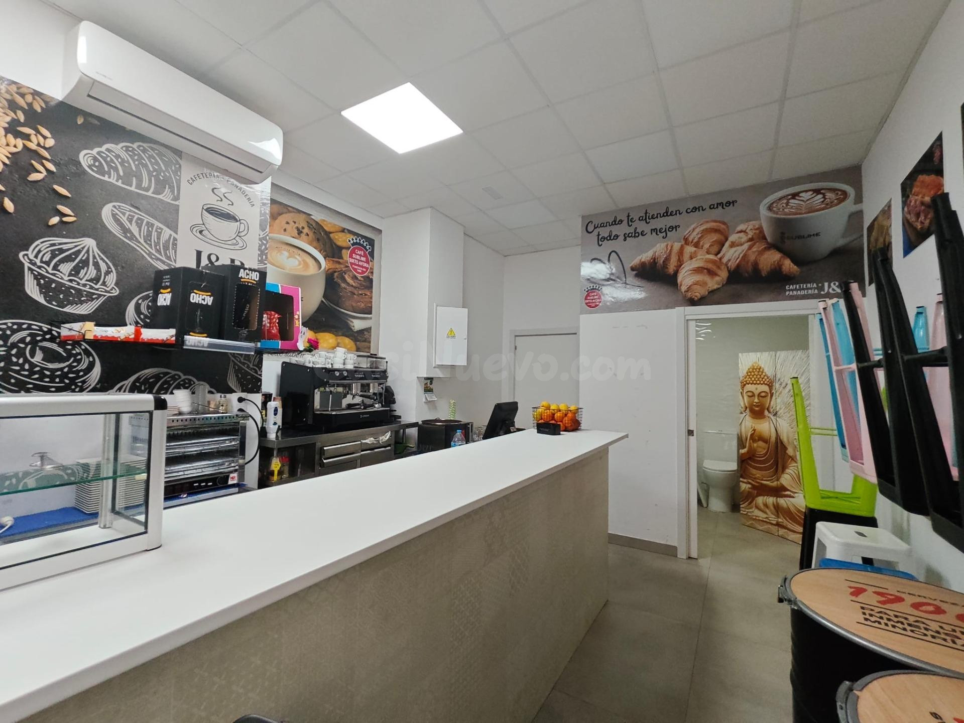 Cafetería en el corazón de Juan Carlos I - foto 4