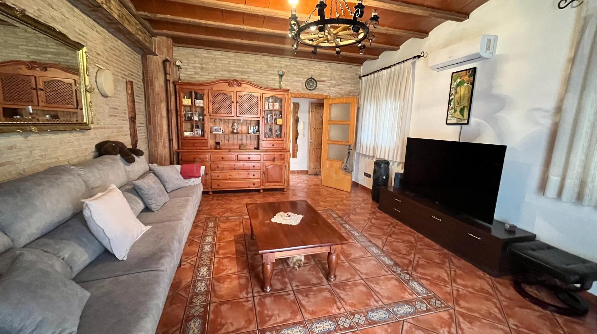 Chalet independiente con casa de invitados y parcela privada - foto 2