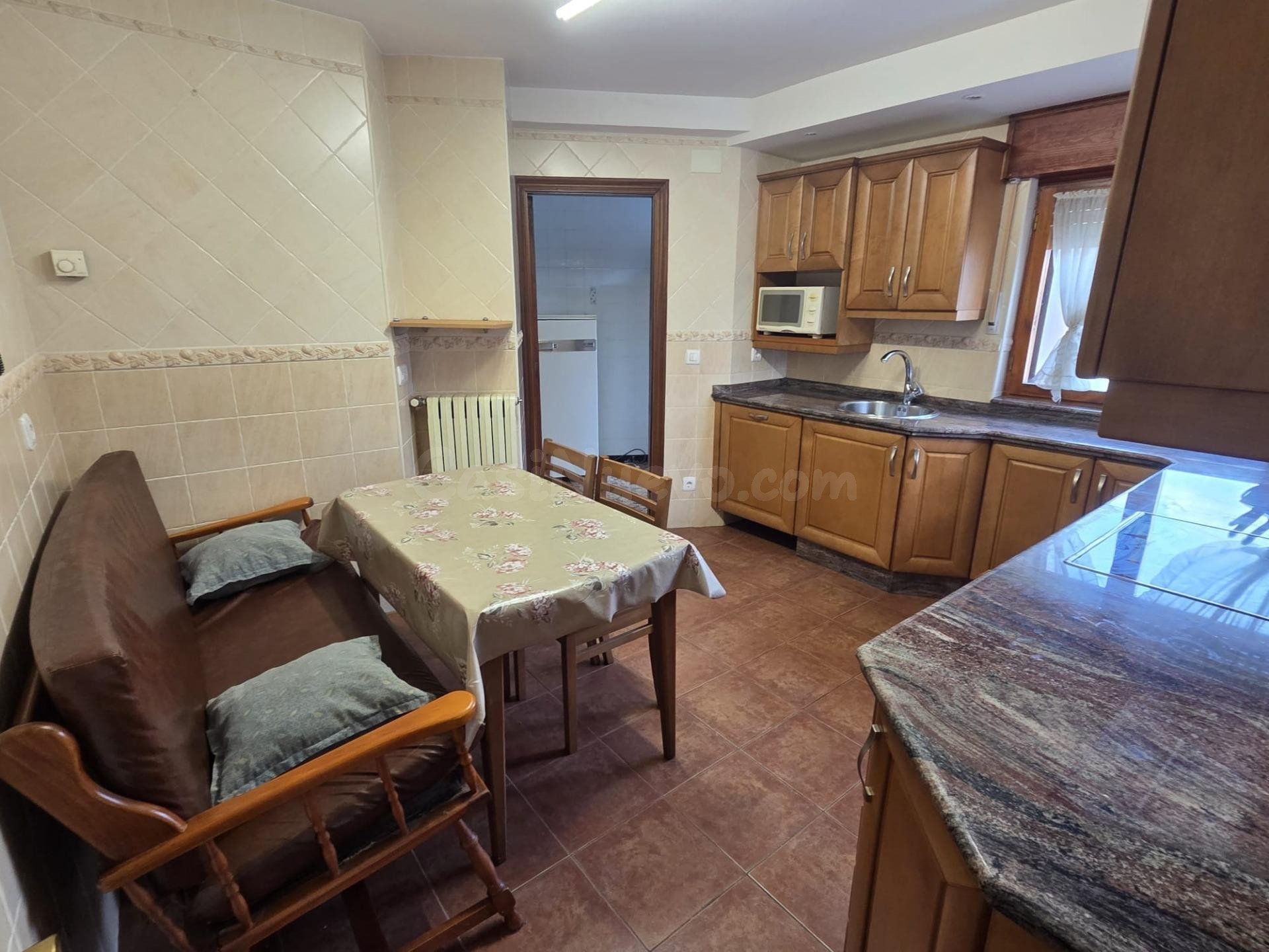 SE VENDE PISO DE 123 M2 EN VALENCIA DE DON JUAN (LEÓN), 1º S - foto 2