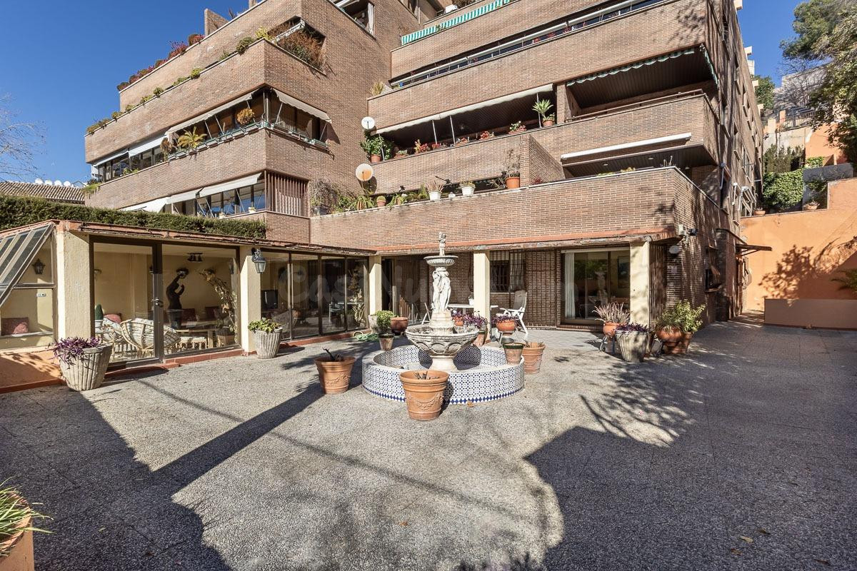EXCLUSIVO PISO CON JARDÍN PRIVATIVO EN UNA DE LAS MEJORES UR