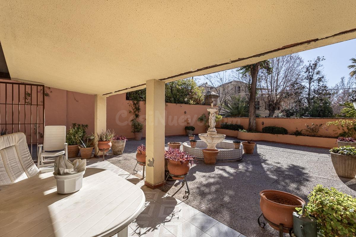 EXCLUSIVO PISO CON JARDÍN PRIVATIVO EN UNA DE LAS MEJORES UR - foto 3
