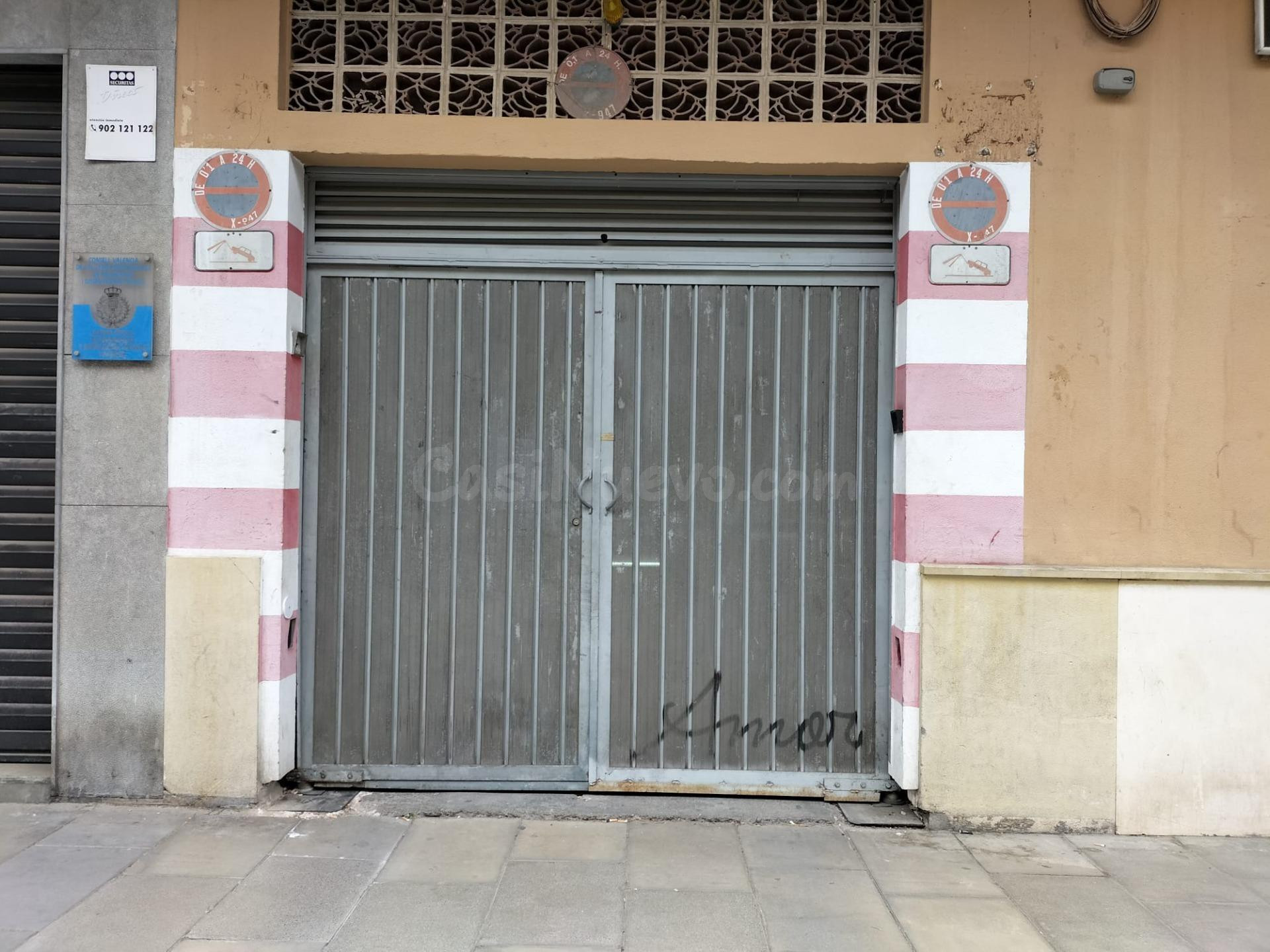 MAGNIFICA PLAZA DE GARAJE EN LA CALLE RUAYA