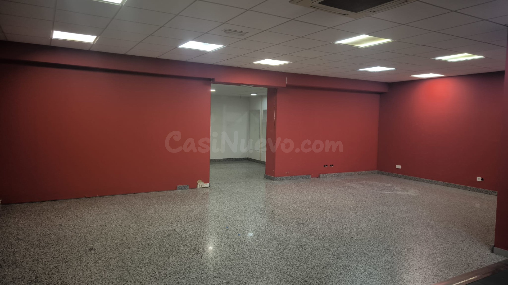 LOCAL COMERCIAL EN ALQUILER - foto 4