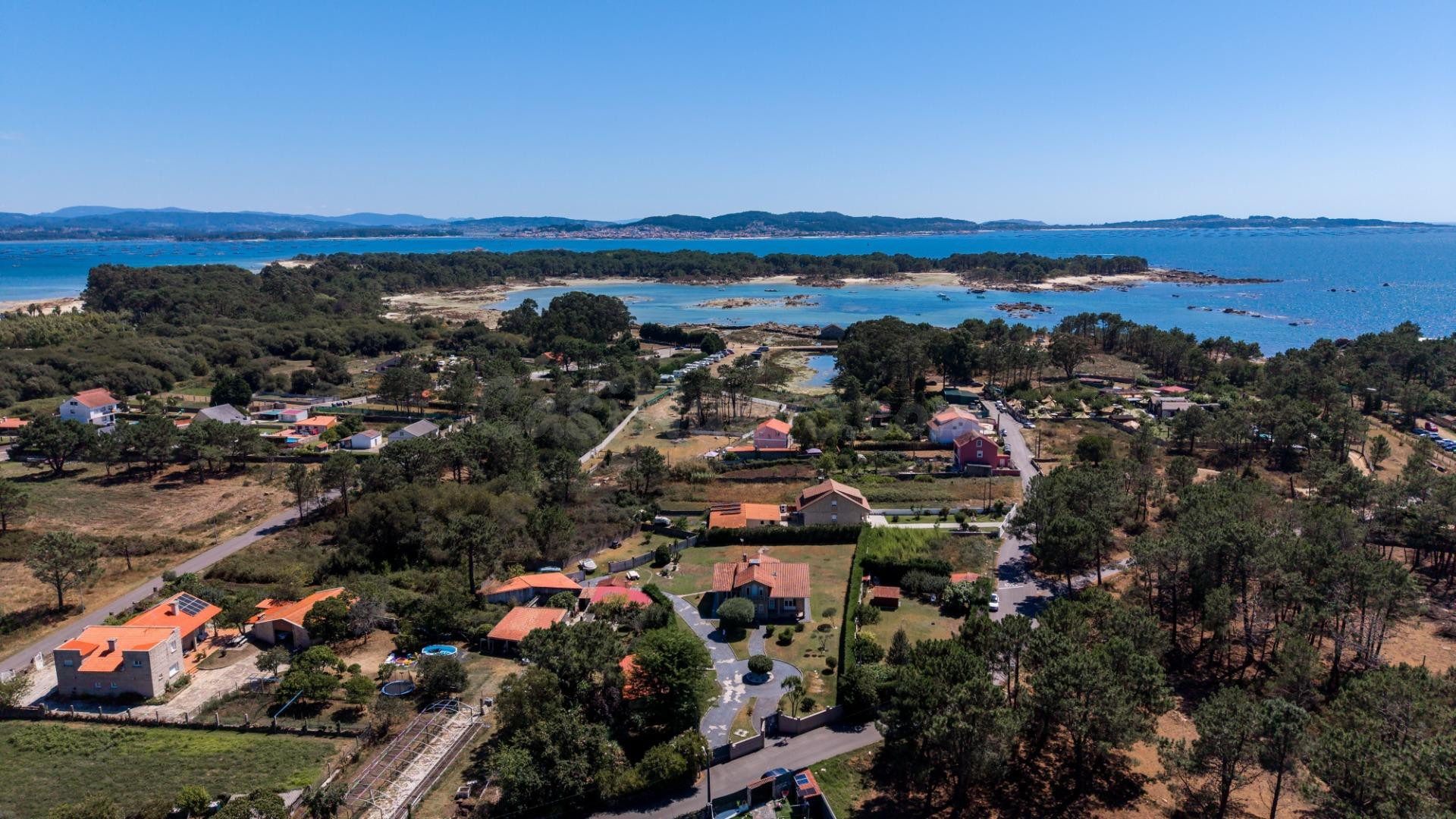 VILLA EN LA ISLA DE AROUSA