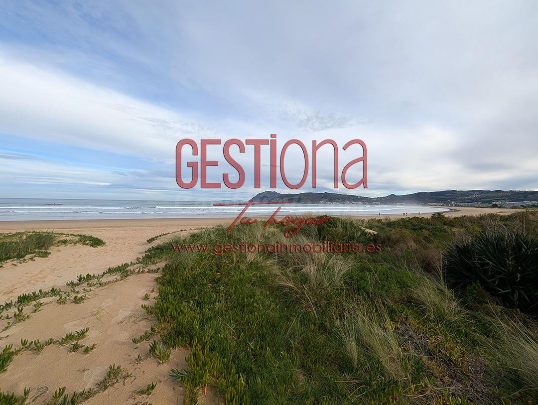 APARTAMENTO EN URBANIZACIÓN PRIVADA EN 1ª LINEA DE PLAYA. LA - foto 3