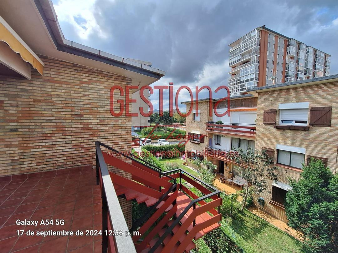 APARTAMENTO EN URBANIZACIÓN PRIVADA EN 1ª LINEA DE PLAYA. LA - foto 5