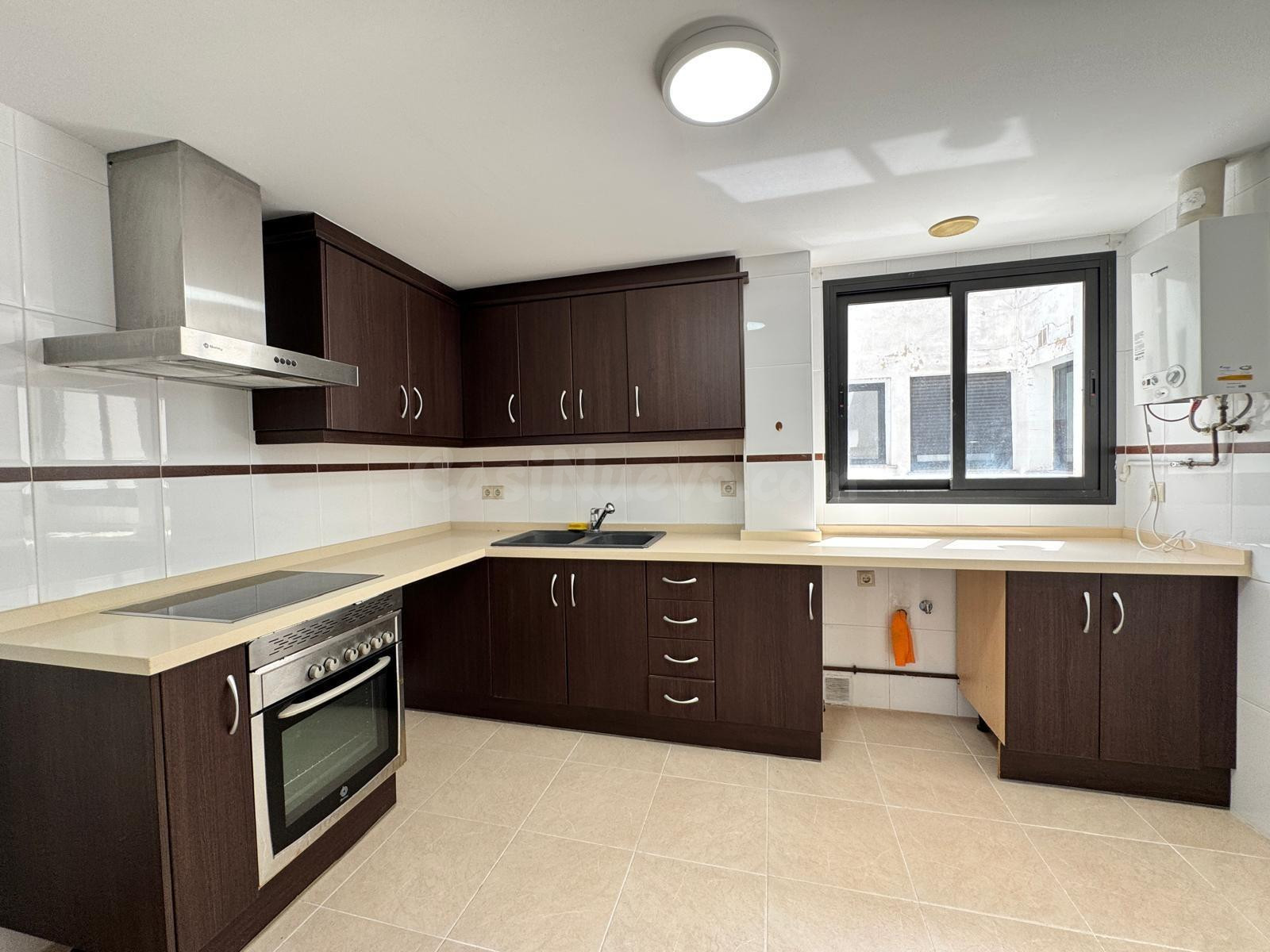 FABULOSO ÁTICO DUPLEX EN BURJASSOT COMPUESTO POR DOS habitac - foto 2