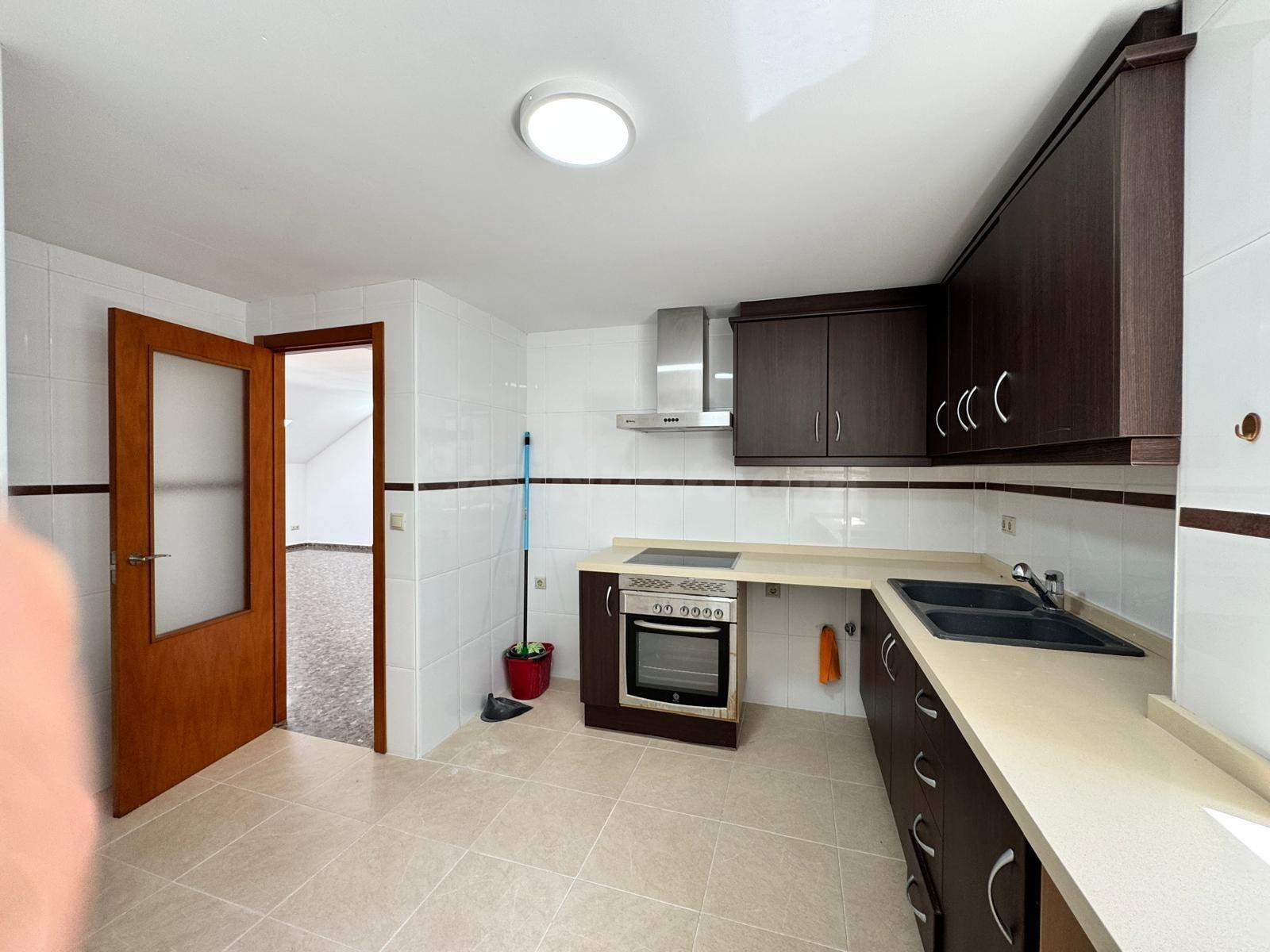 FABULOSO ÁTICO DUPLEX EN BURJASSOT COMPUESTO POR DOS habitac - foto 3