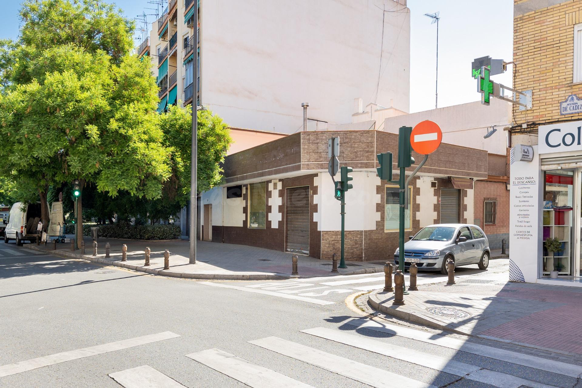 Local + vivienda en Avda. Cadiz - foto 4