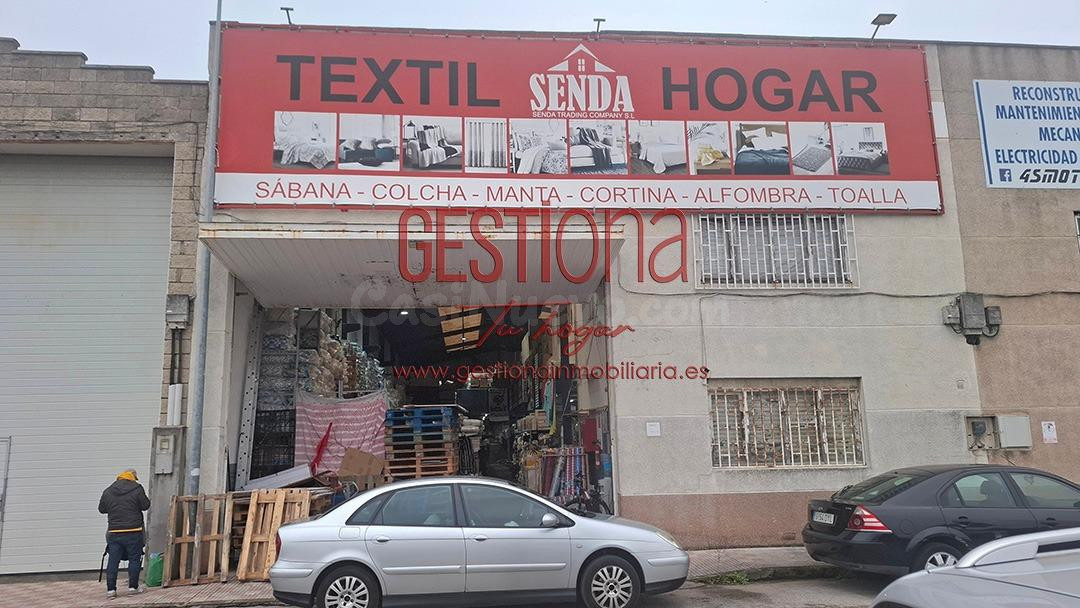NAVE INDUSTRIAL EN EL POLÍGONO DE RAOS. MALIAÑO