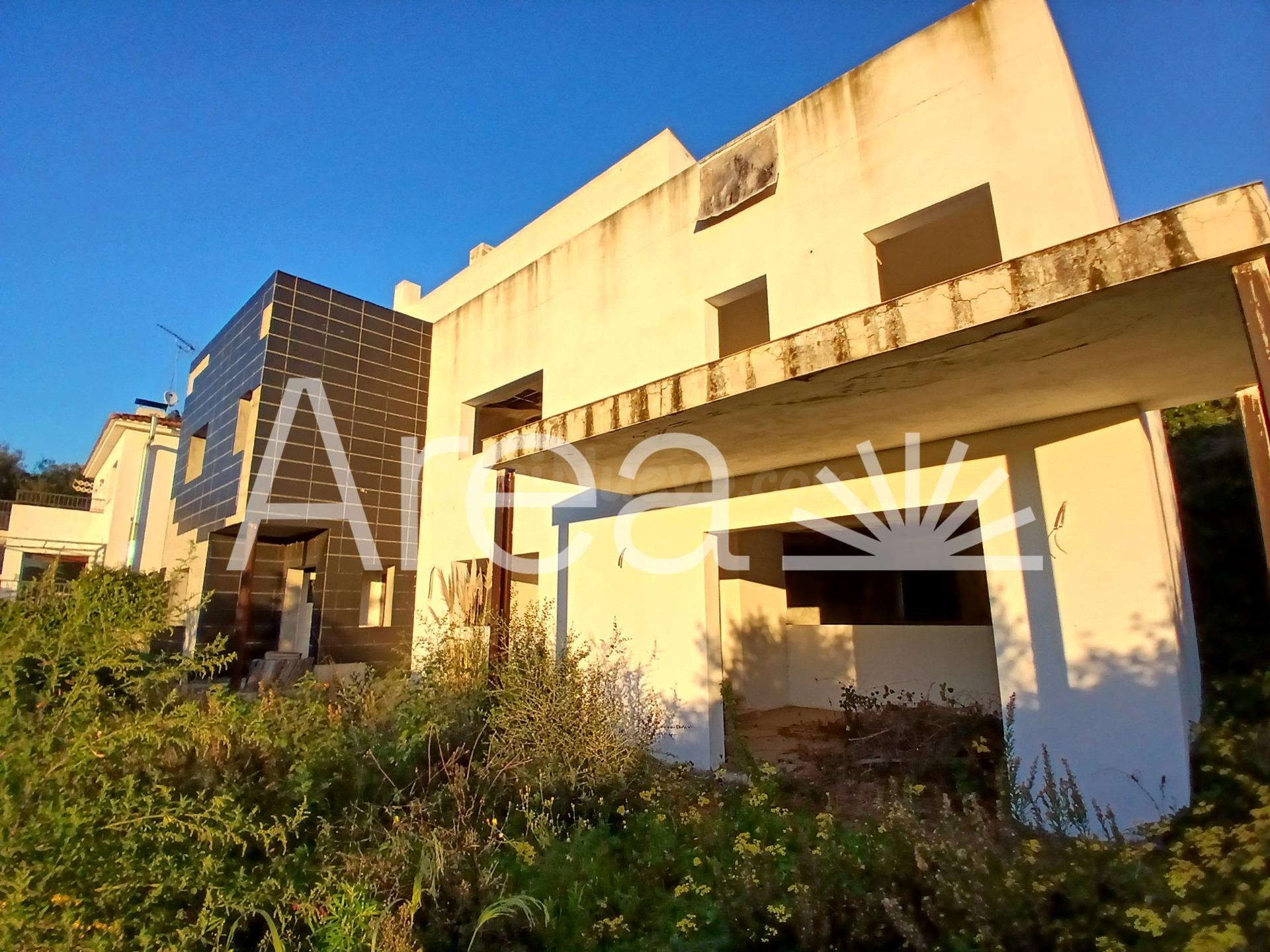 Chalet en Arenys de Mar (obra parada) - foto 2