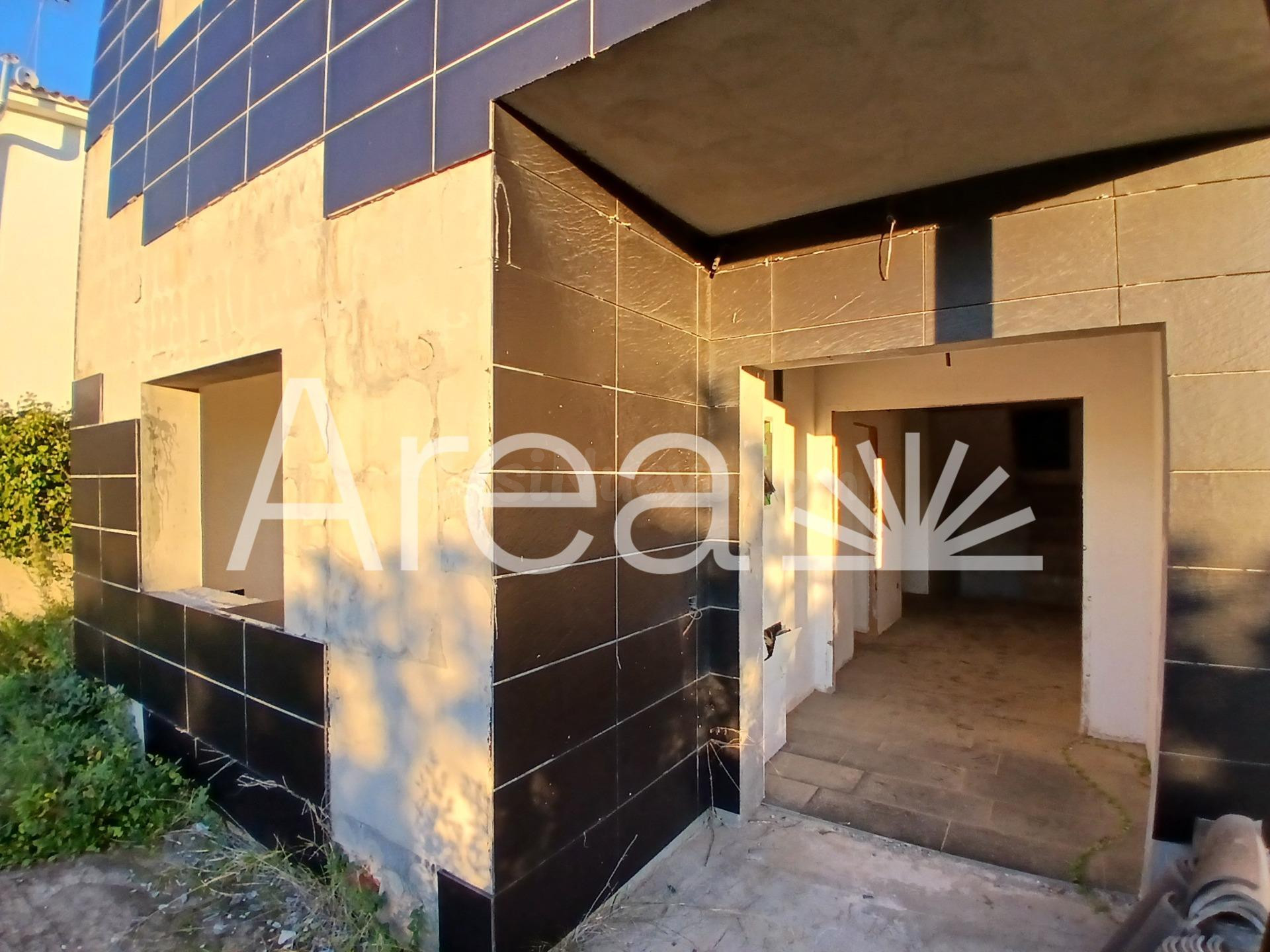 Chalet en Arenys de Mar (obra parada) - foto 3