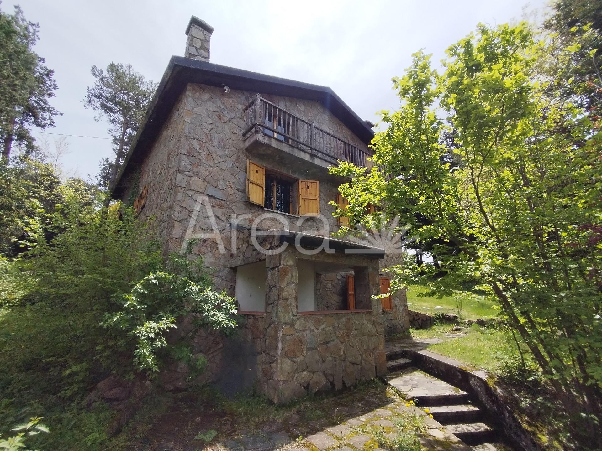 Xalet exclusivo con vistas panorámicas en Campelles (Girona) - foto 2