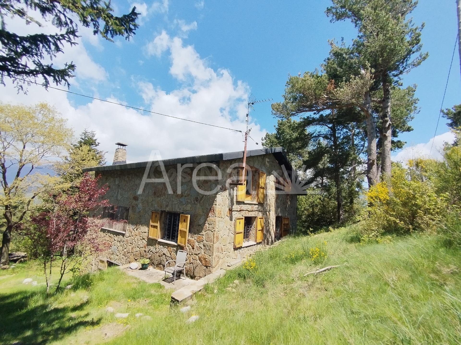 Xalet exclusivo con vistas panorámicas en Campelles (Girona) - foto 4