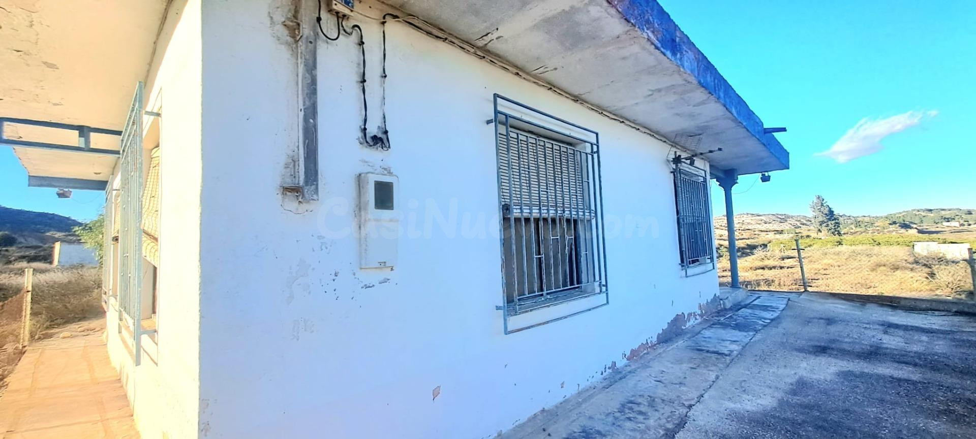 PARCELA DE 15.574M CON CASA DE 3 DORMITORIOS EN LIBRILLA - foto 2