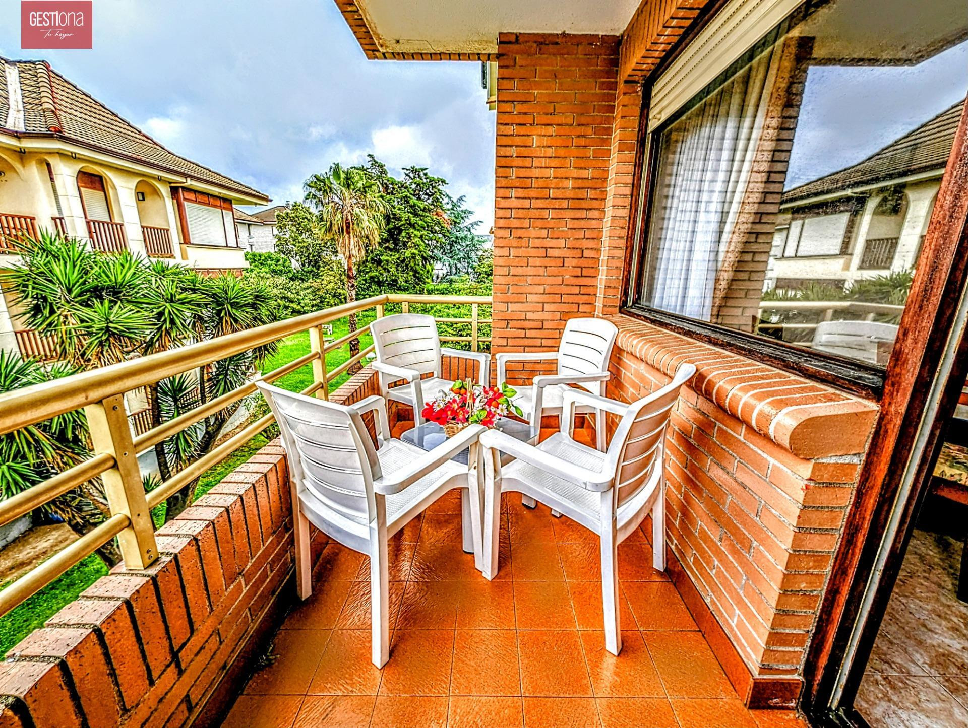 APARTAMENTO CON AMPLIA TERRAZA, A300M DE LA PLAYA DE RIS. NO - foto 2