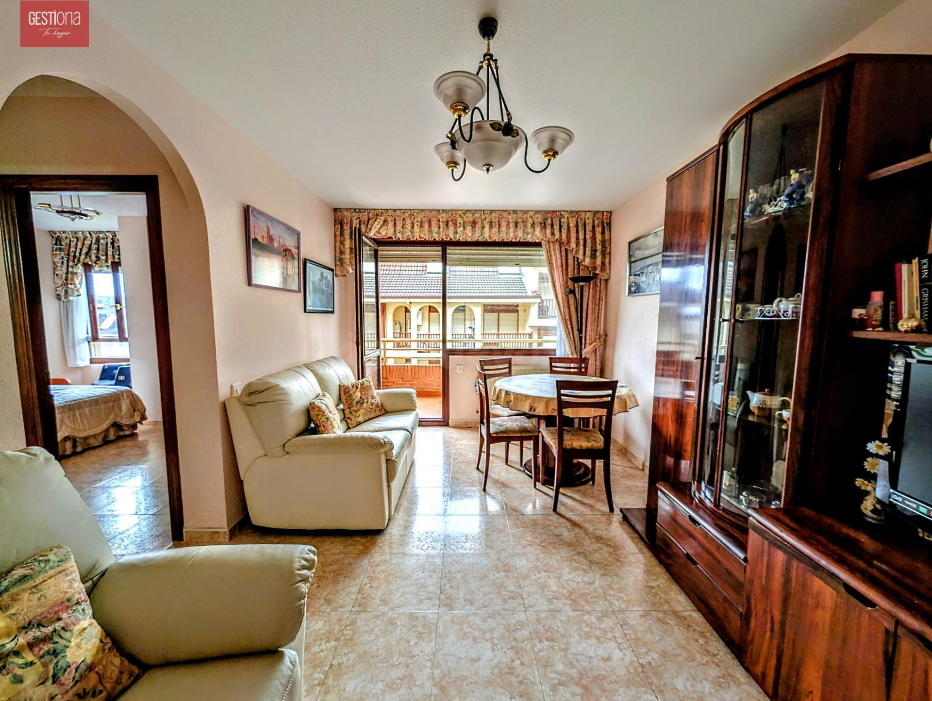 APARTAMENTO CON AMPLIA TERRAZA, A300M DE LA PLAYA DE RIS. NO - foto 4