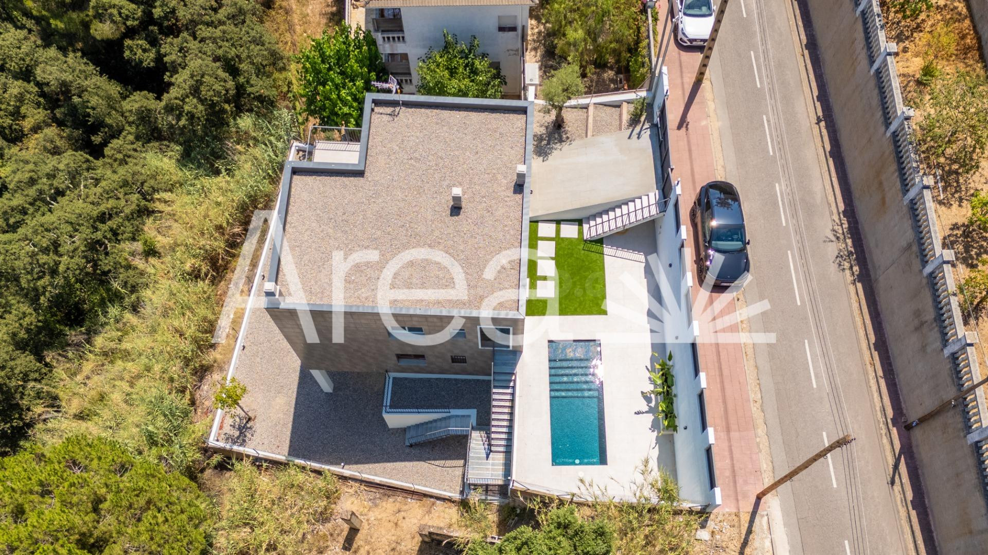 Exclusivo chatet con piscina y vistas al mar en Vistamar
