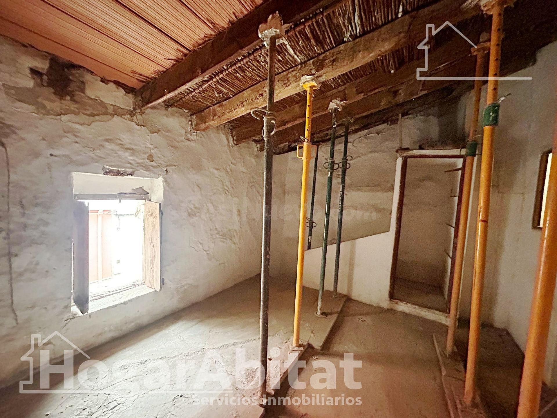 ¡HAZLA A TU GUSTO! CASA ECONÓMICA Y LUMINOSA DE DOS ALTURAS  - foto 3