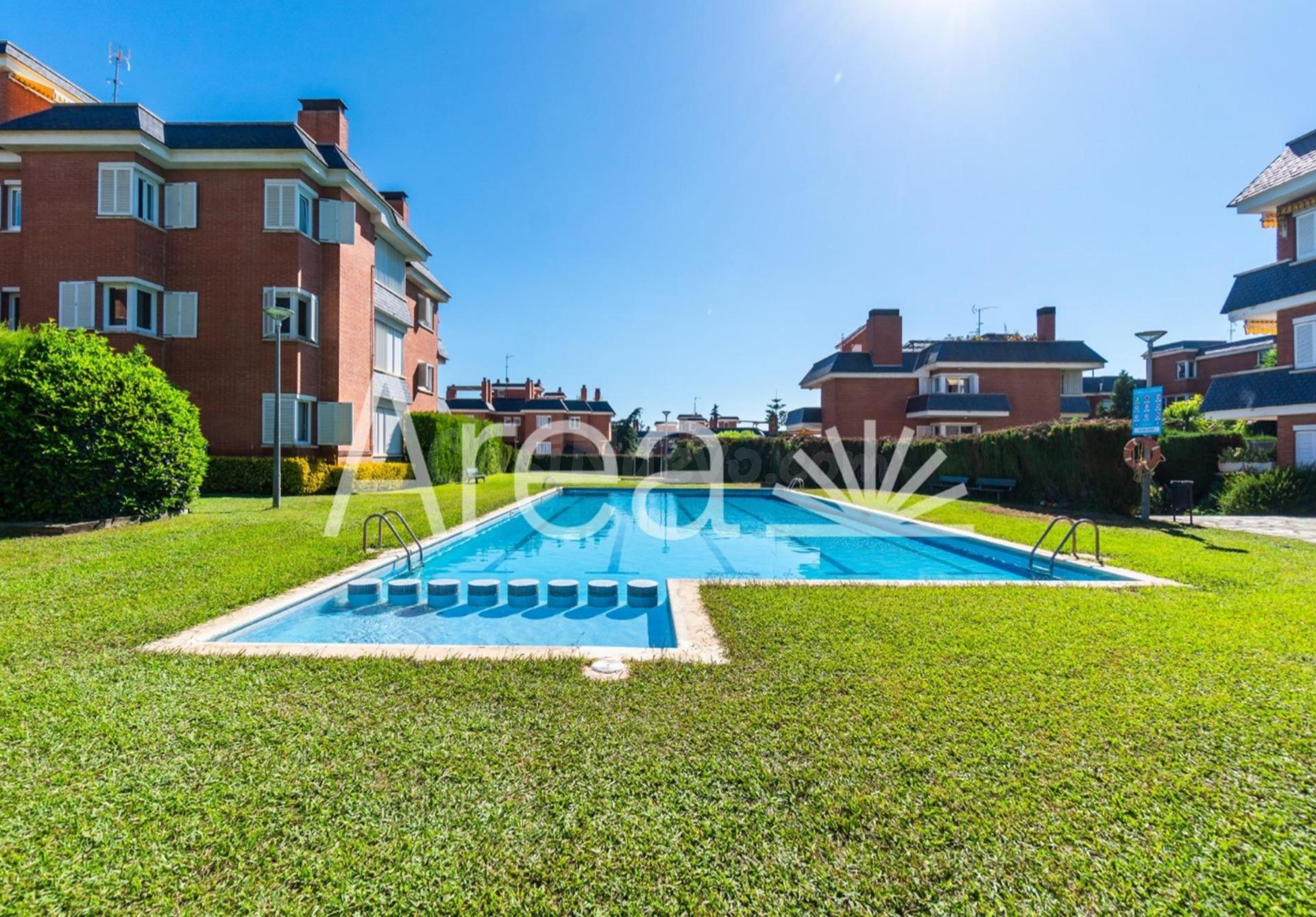 PISO CON TERRAZA- JARDÍN PARTICULAR, 2 PK +T (  PISCINAS/ZON - foto 4