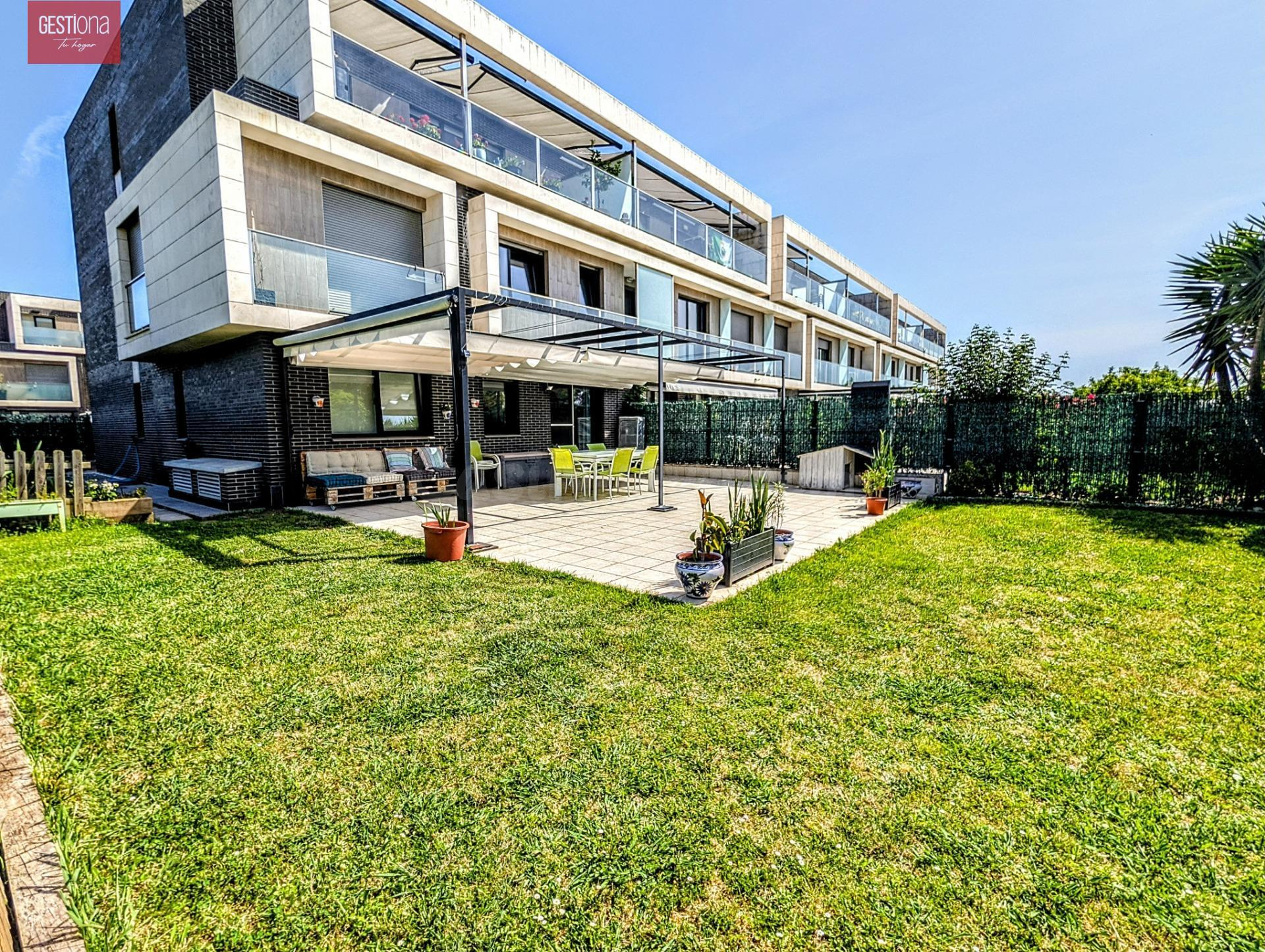 BAJO CON JARDÍN DE 4 habitaciones. SAN ROMAN - foto 2