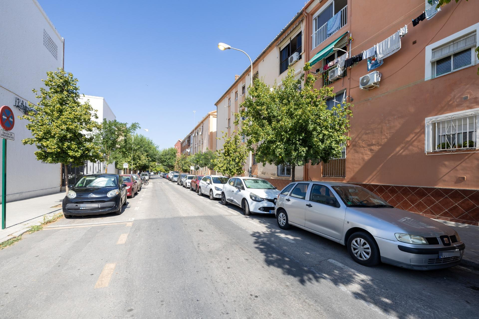 ESTUPENDO PISO EN ZONA VERGELES-ZAIDIN. - foto 2