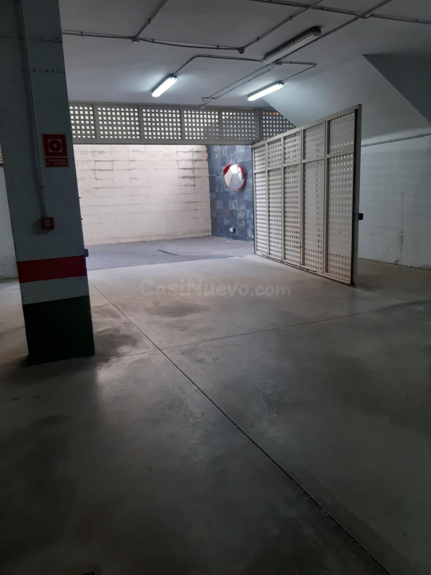 Alquiler de dos plazas de garaje de 15,37 m2 cada una, ubica - foto 2