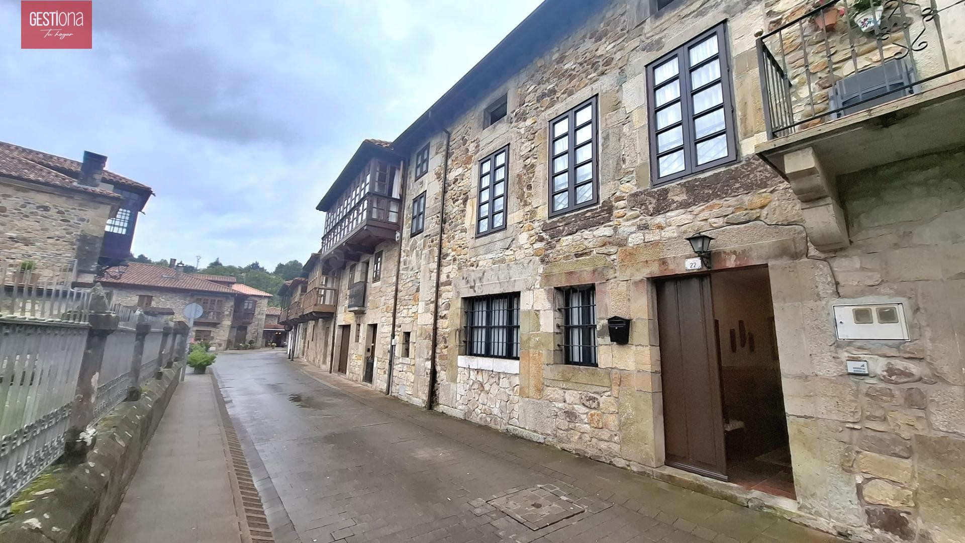 Majestuosa Casa en Lierganes - Un Refugio de Historia y Luz - foto 5