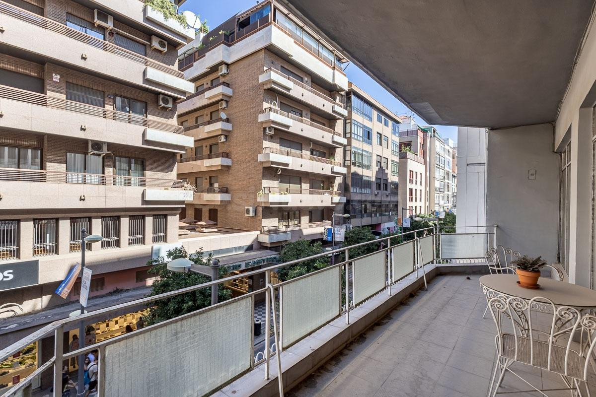 GRAN PISO EN CALLE RECOGIDAS - foto 2
