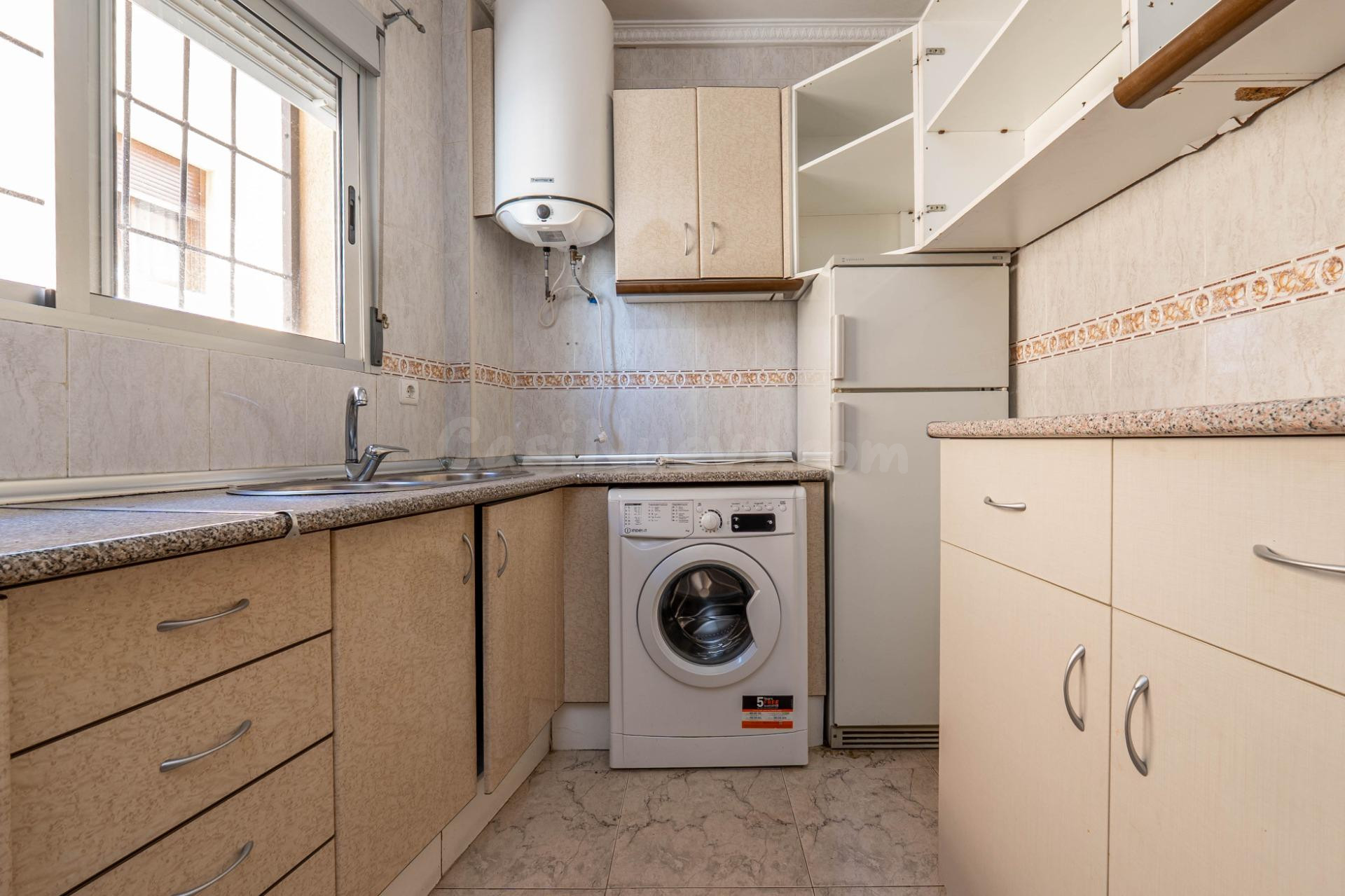 Amplia Casa en Venta en Guadix - Oportunidad de Inversión - foto 5