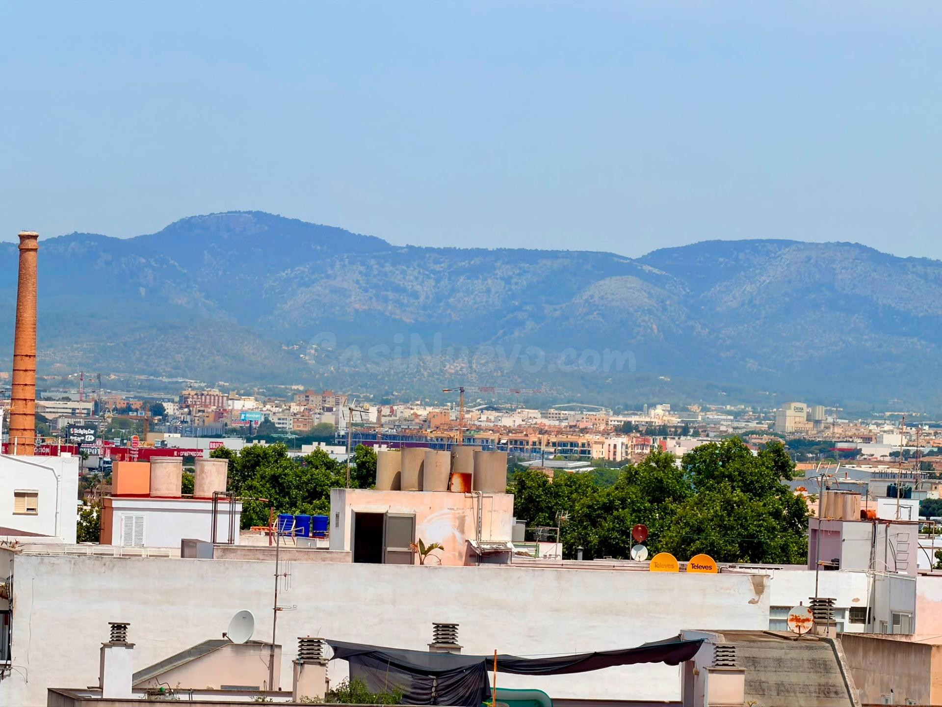 SE VENDE 5º PISO CON ASCENSOR EN EL COLL D´EN RABASSA CON VISTAS A LA BAHIA. - foto 4