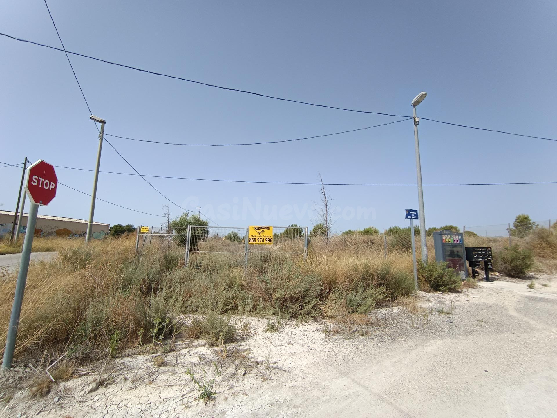 Amplio Terreno Urbanizable en la Zona de Los Valientes