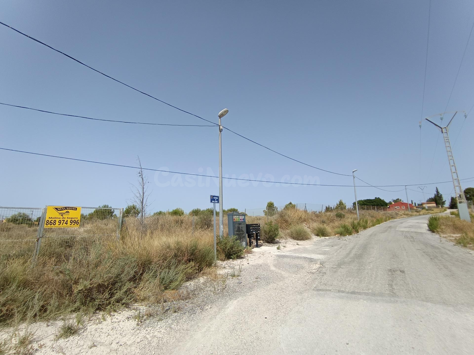 Amplio Terreno Urbanizable en la Zona de Los Valientes - foto 4