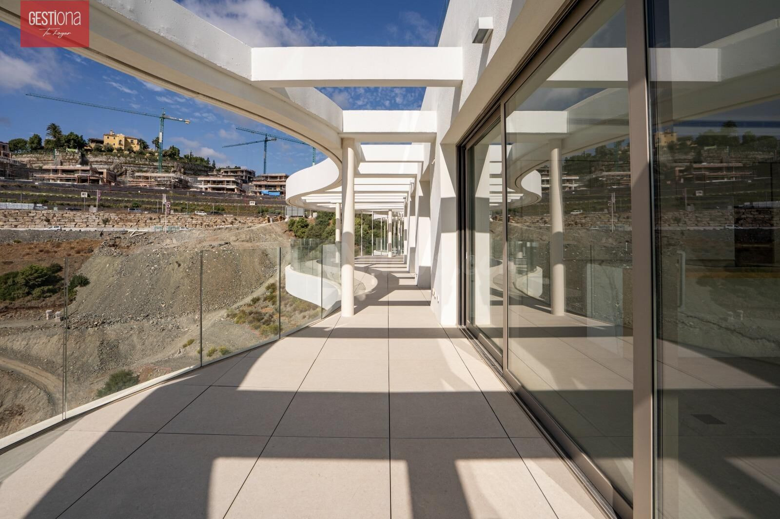 Ático de Lujo en Benahavis con Impresionantes Vistas Panorám - foto 4