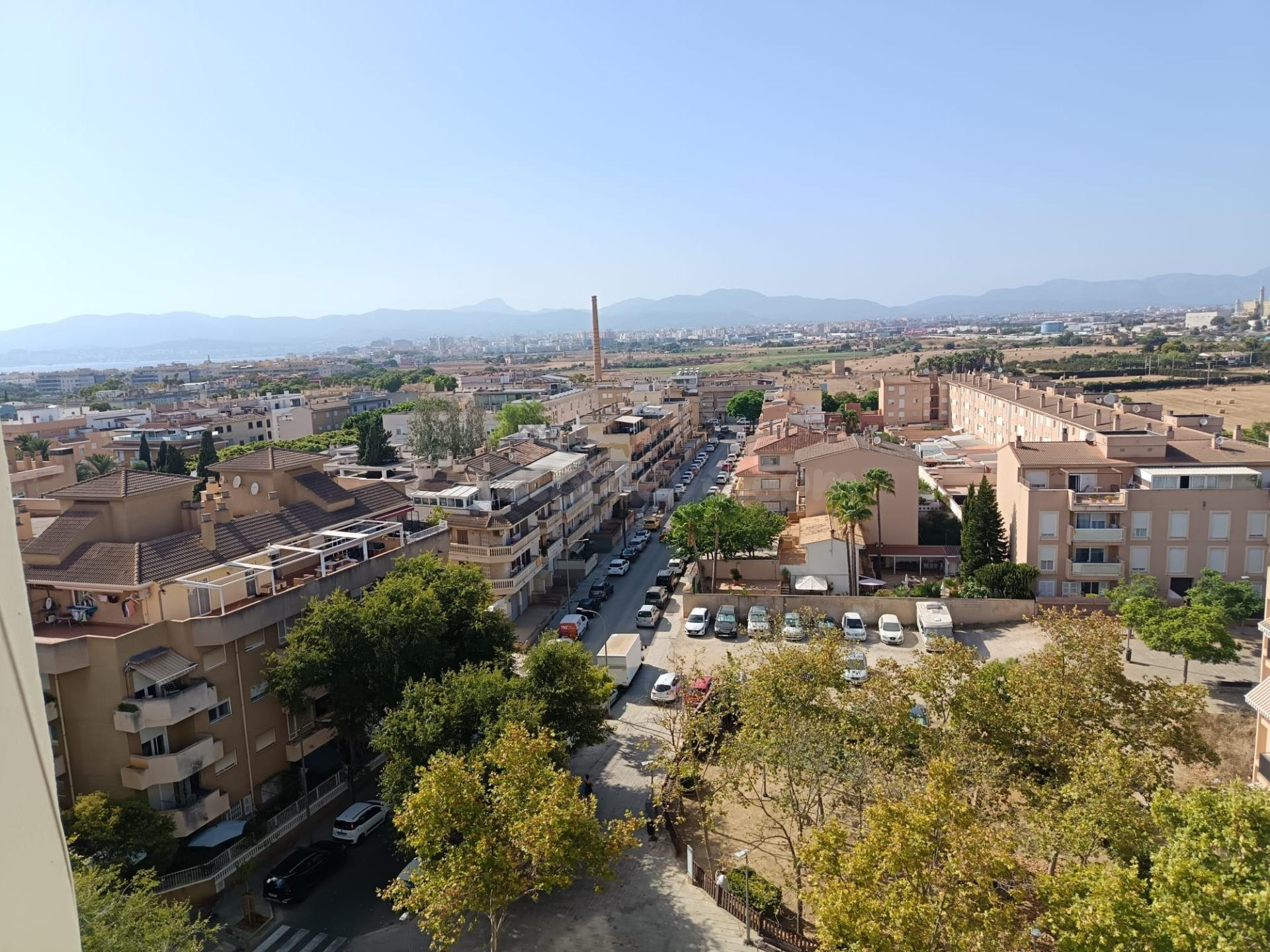 VENTA DE 9º PISO CON VISTAS A LA BAHIA DE PALMA EN EL COLL D - foto 2
