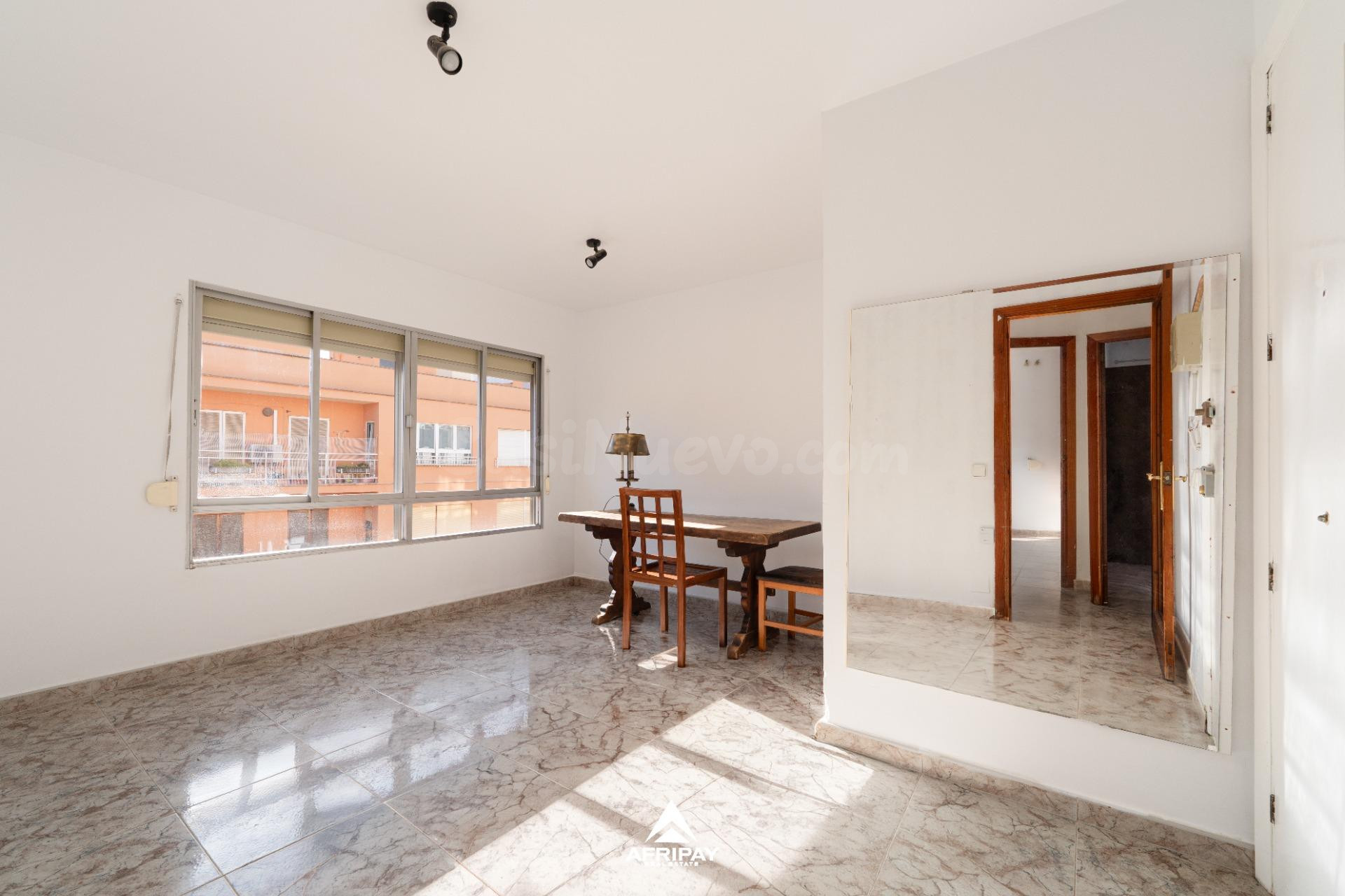 Cómodo Piso de 3 habitaciones!