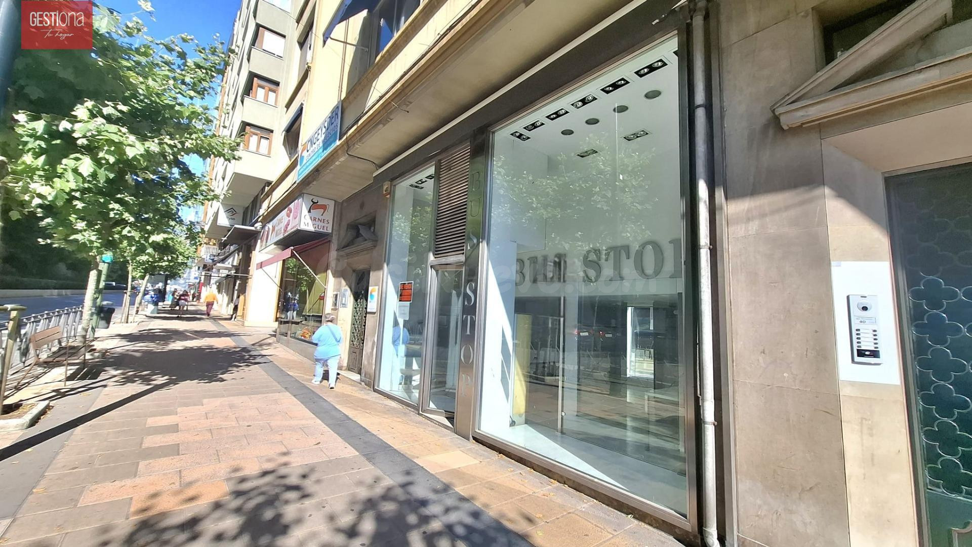 Local Comercial en el Corazón de Santander. San Fernando - foto 3